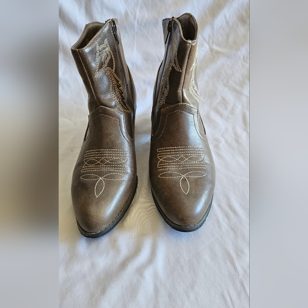 BROWN BOOTIE - Picture 3 of 5